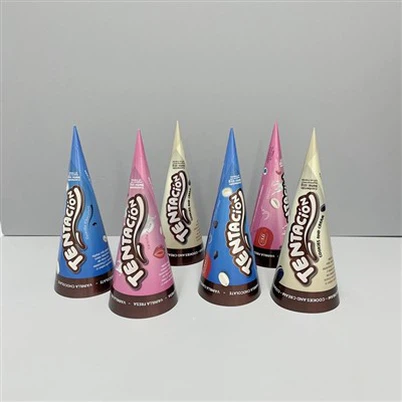 Popierinės ledų kūgio rankovės desertų parduotuvėje